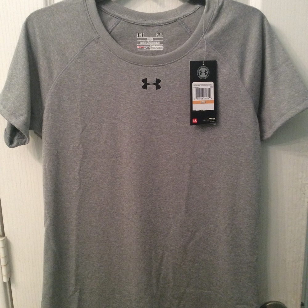 NWT Women’s Under Armour gray shirt